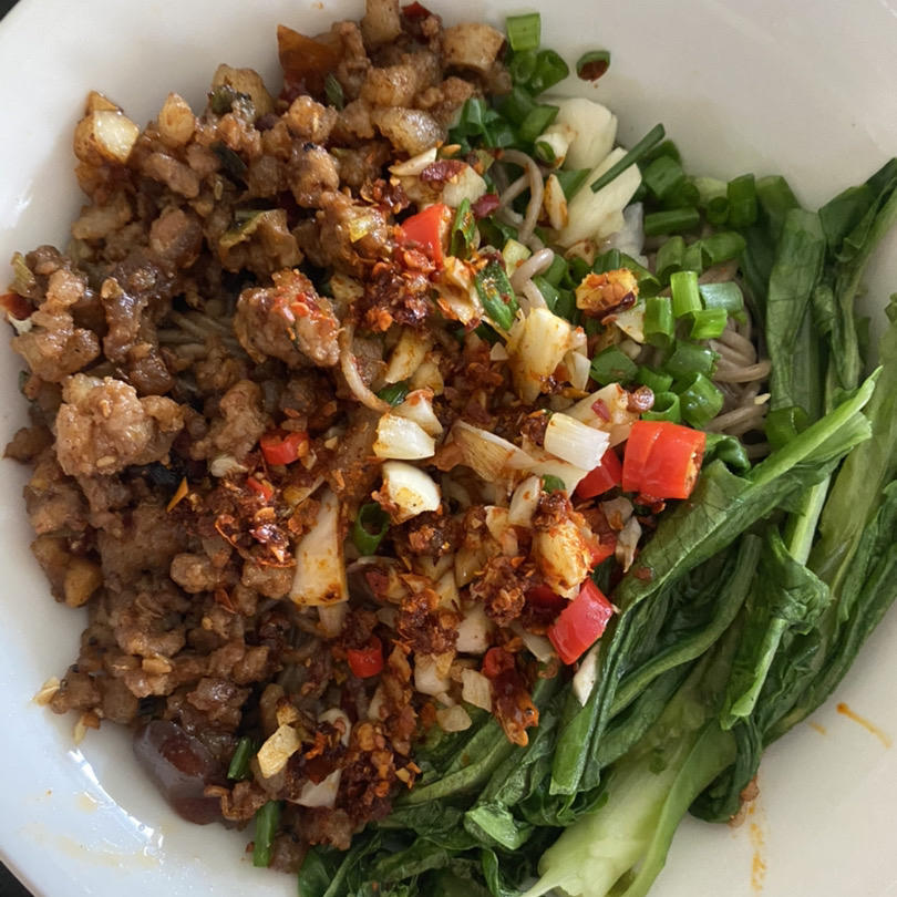 堂妈教你做油泼肉酱扯面