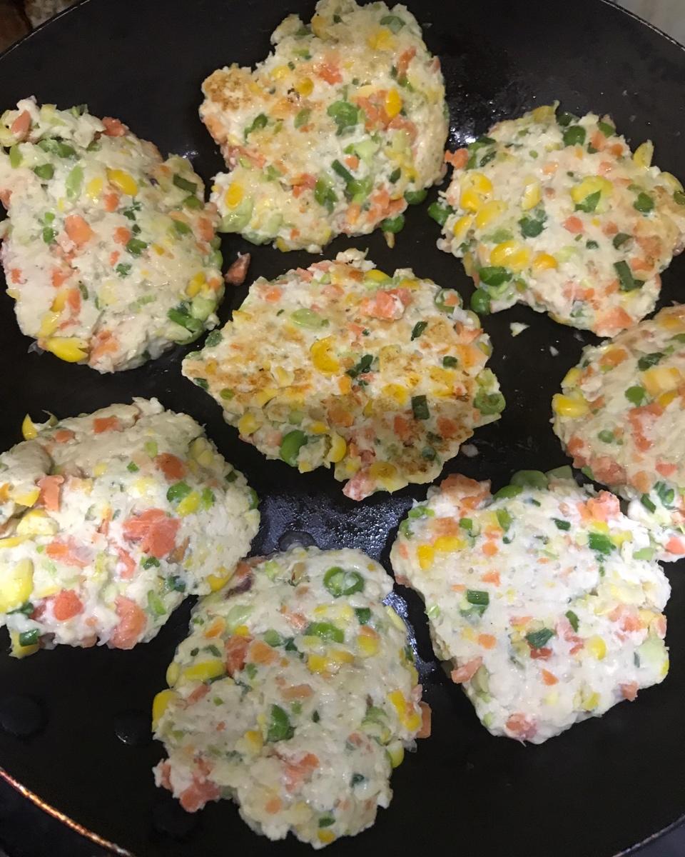 鸡胸肉虾仁鲜蔬饼