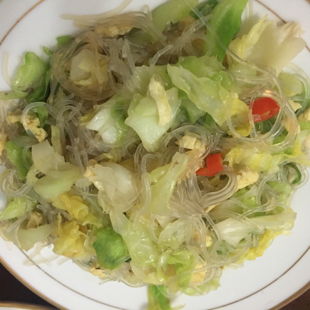 包菜粉丝炒鸡蛋