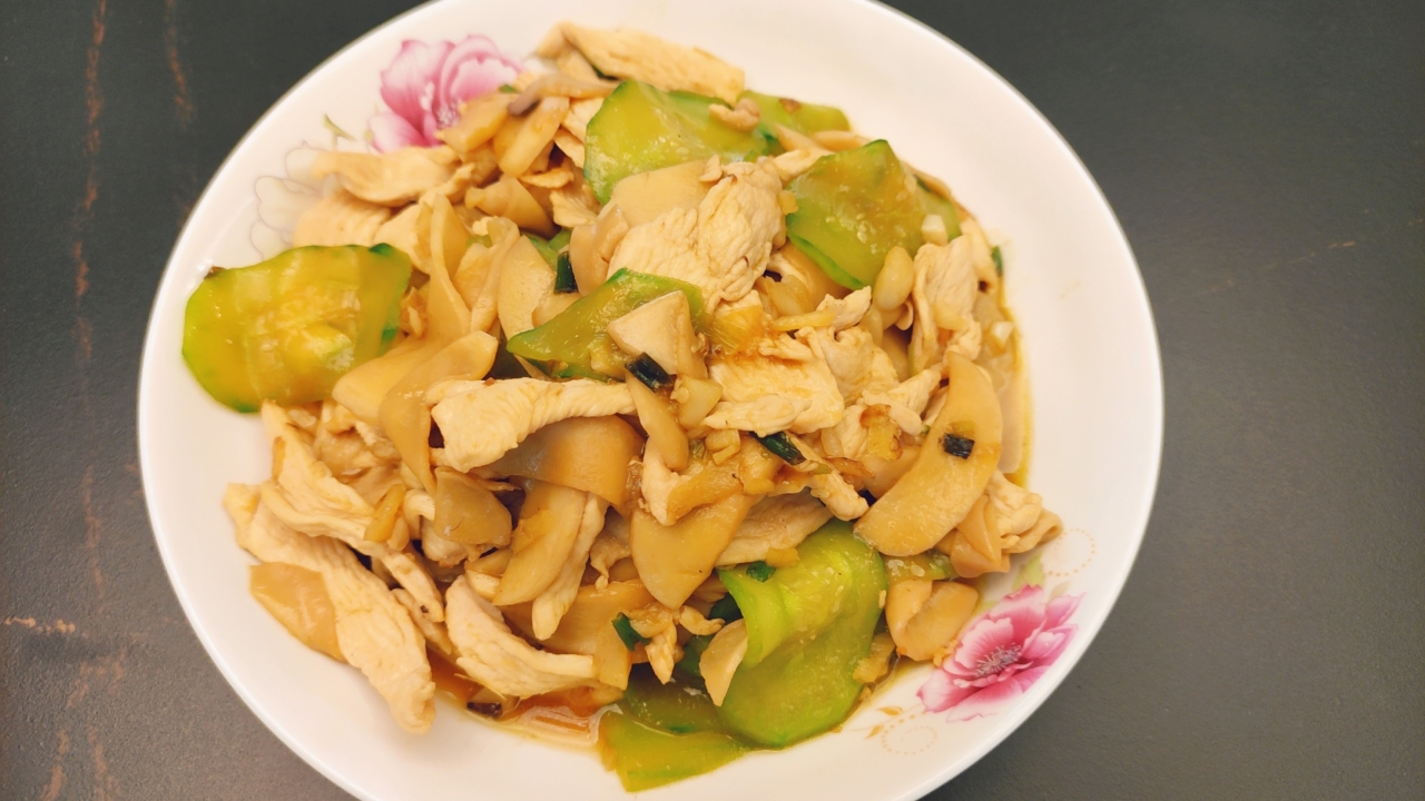 黄瓜🥒炒鸡胸肉