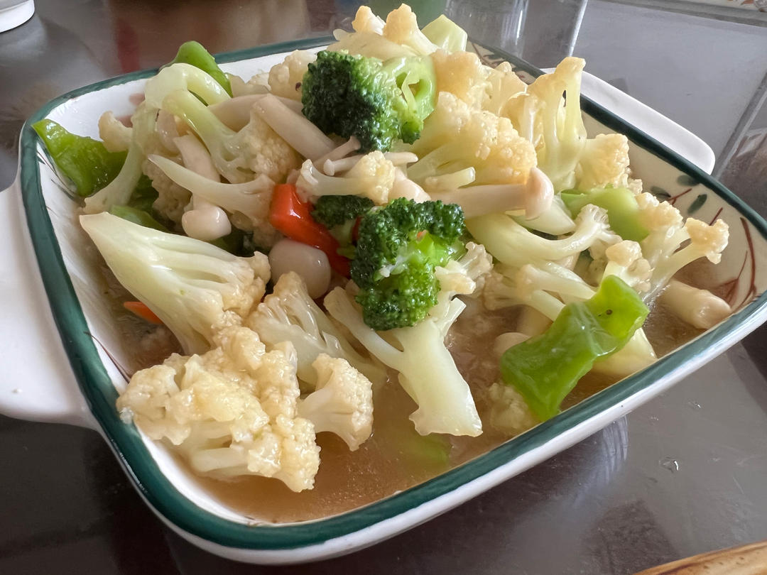 花菜炒西兰花