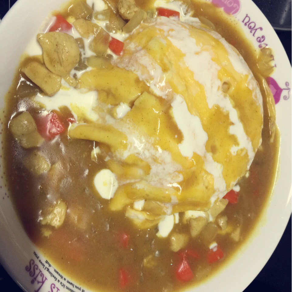 奶香鸡肉咖喱蛋包饭