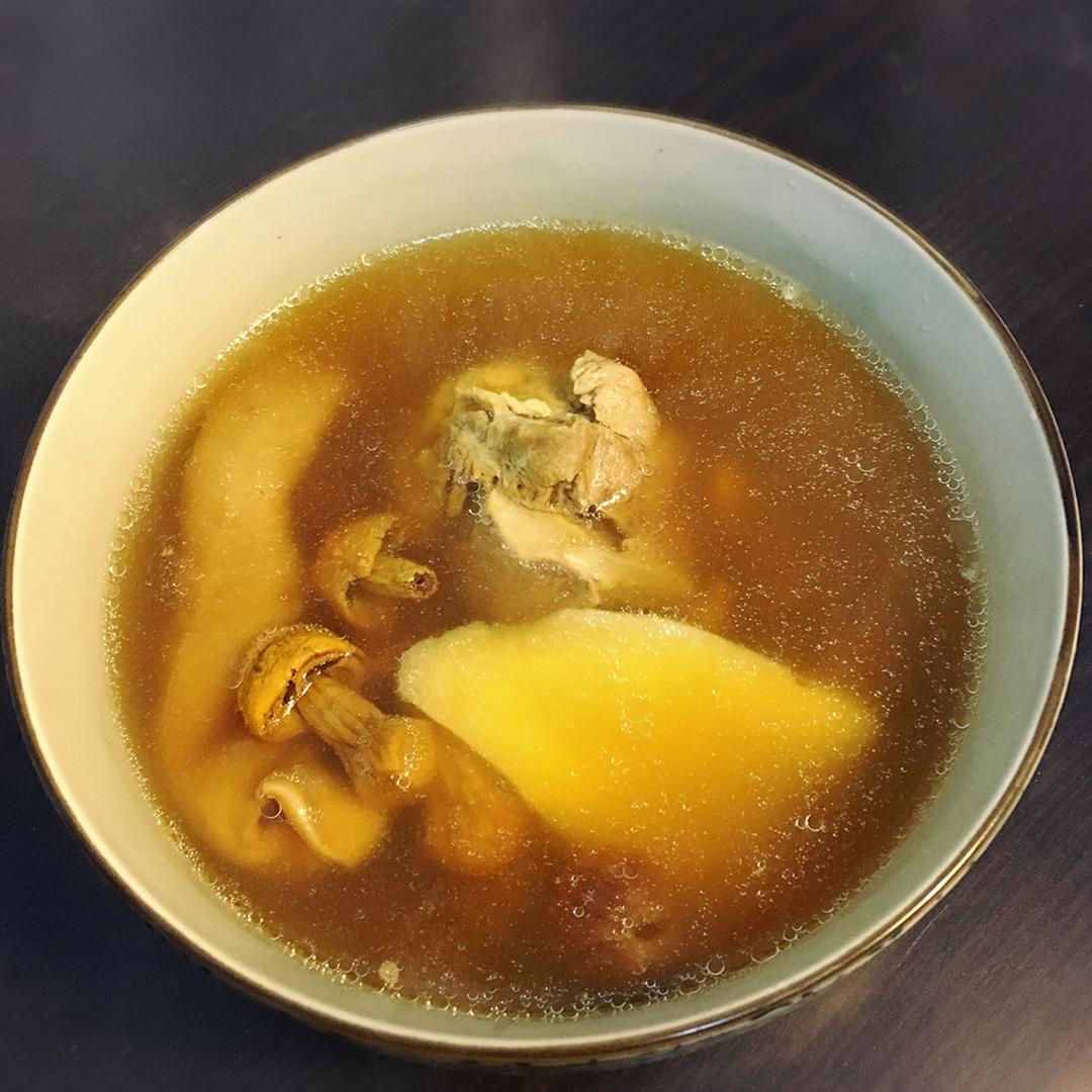 姬松茸花胶西施汤