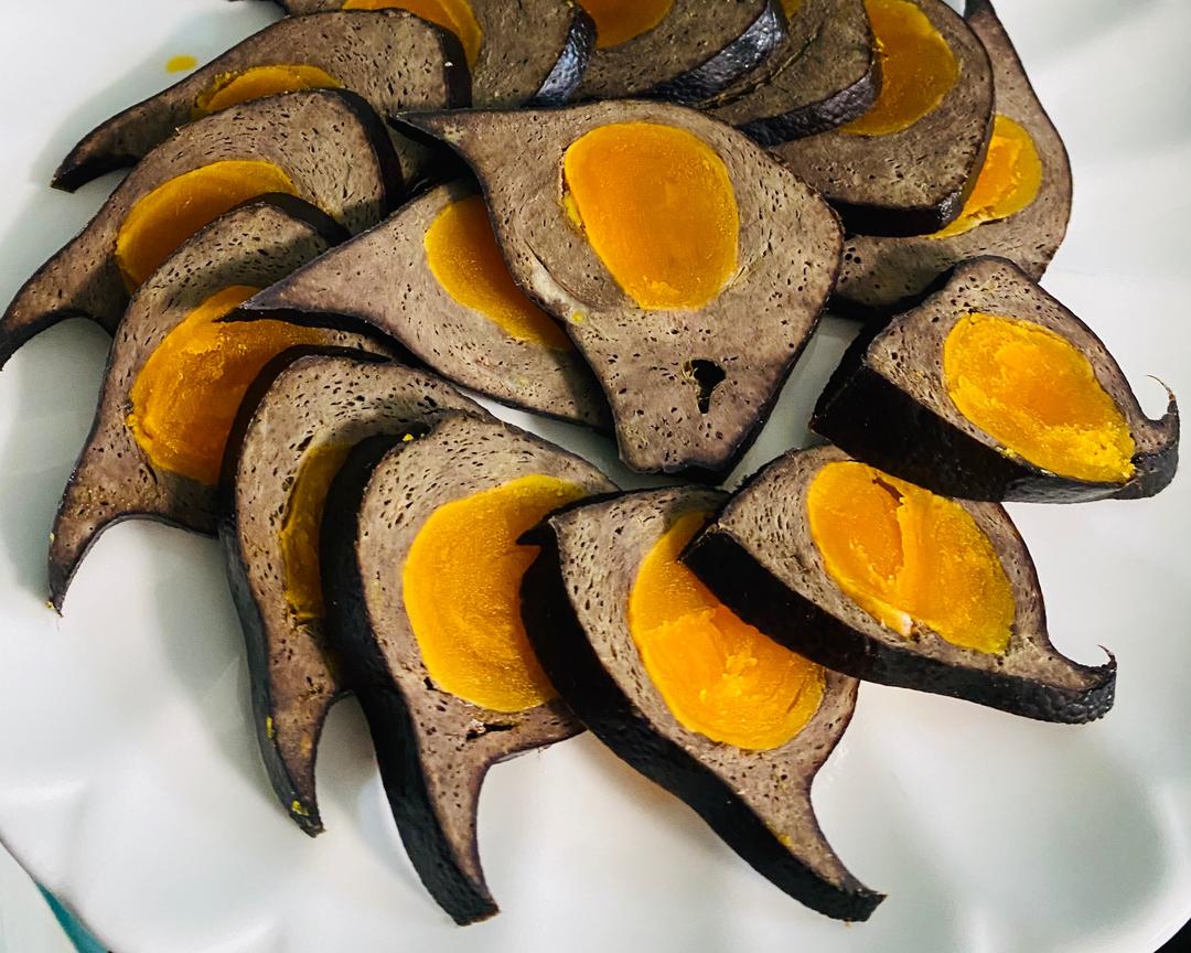 烤箱烟熏咸蛋黄猪肝