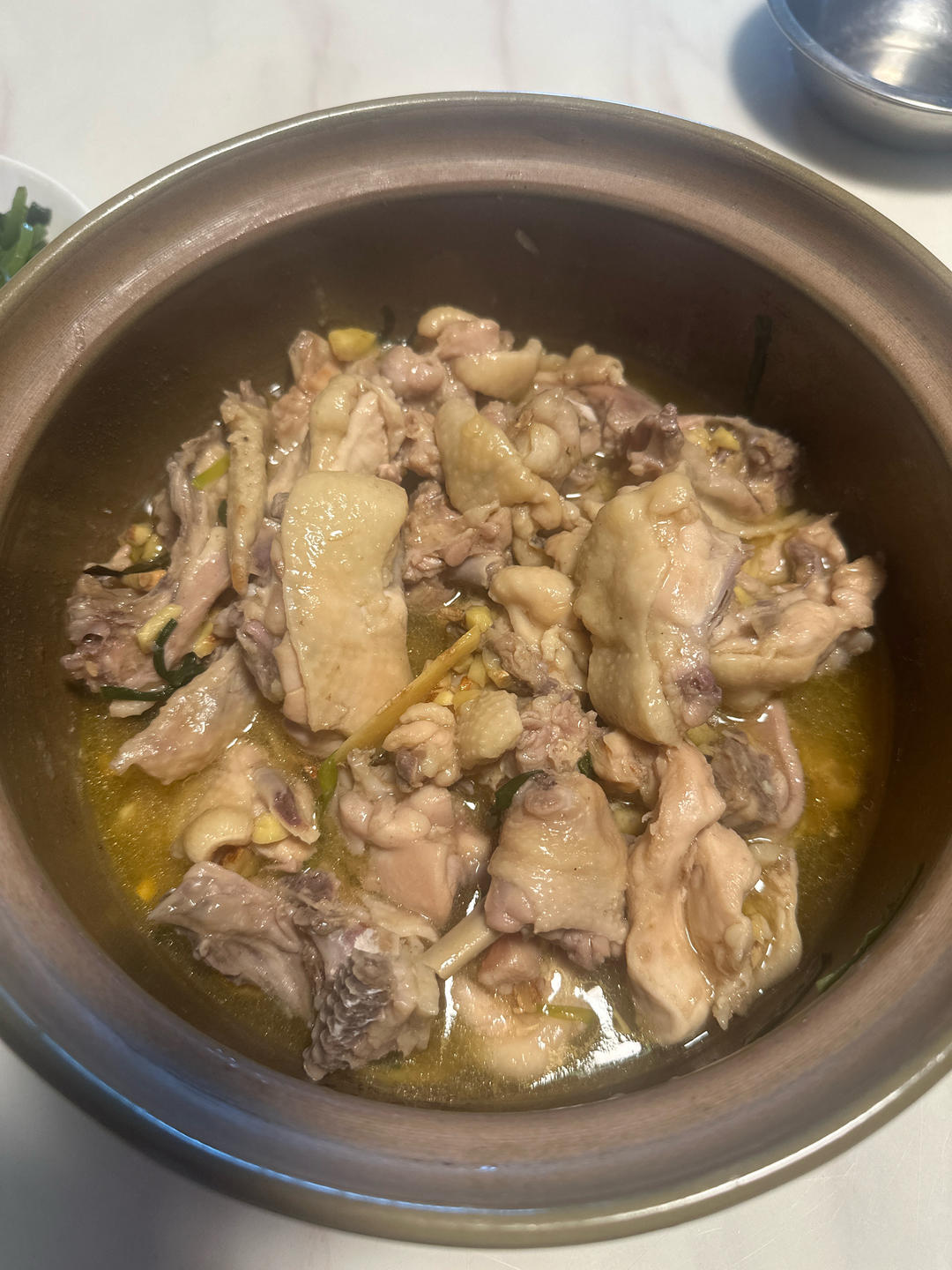 沙姜鸡煲