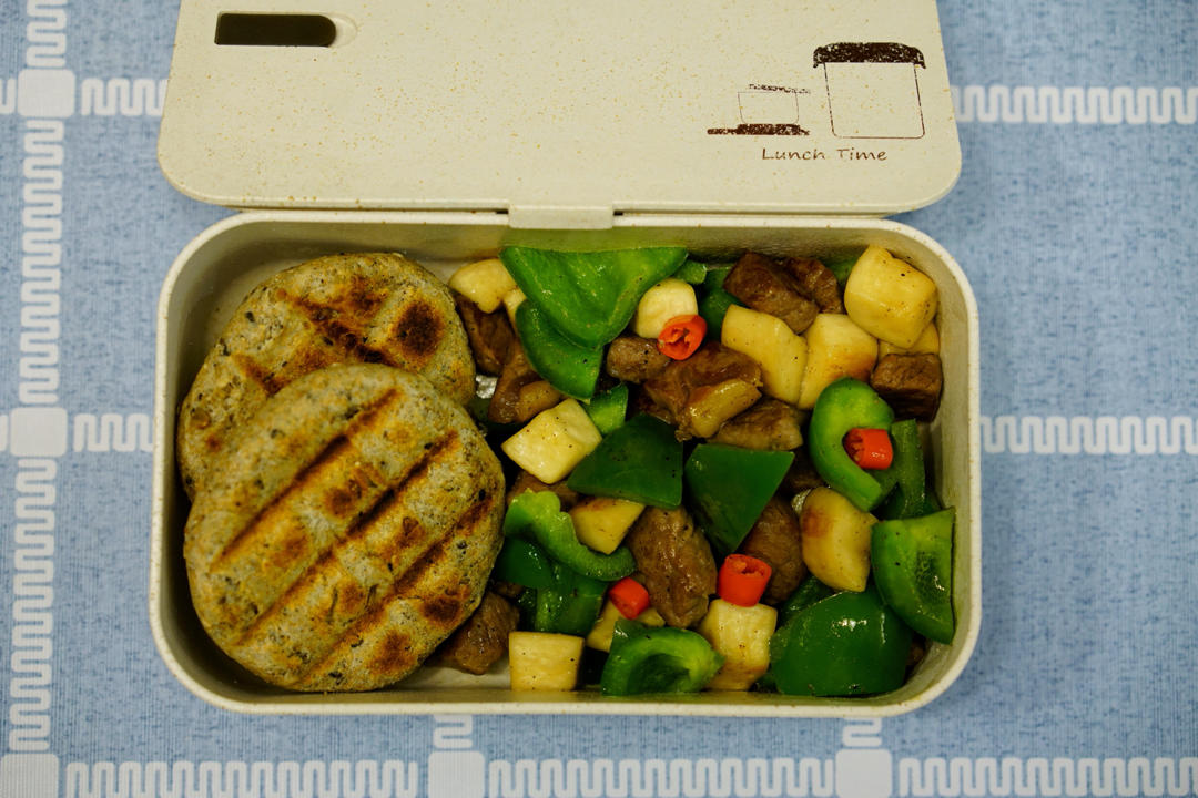 减肥快手便当🍱杏鲍菇炒牛肉粒