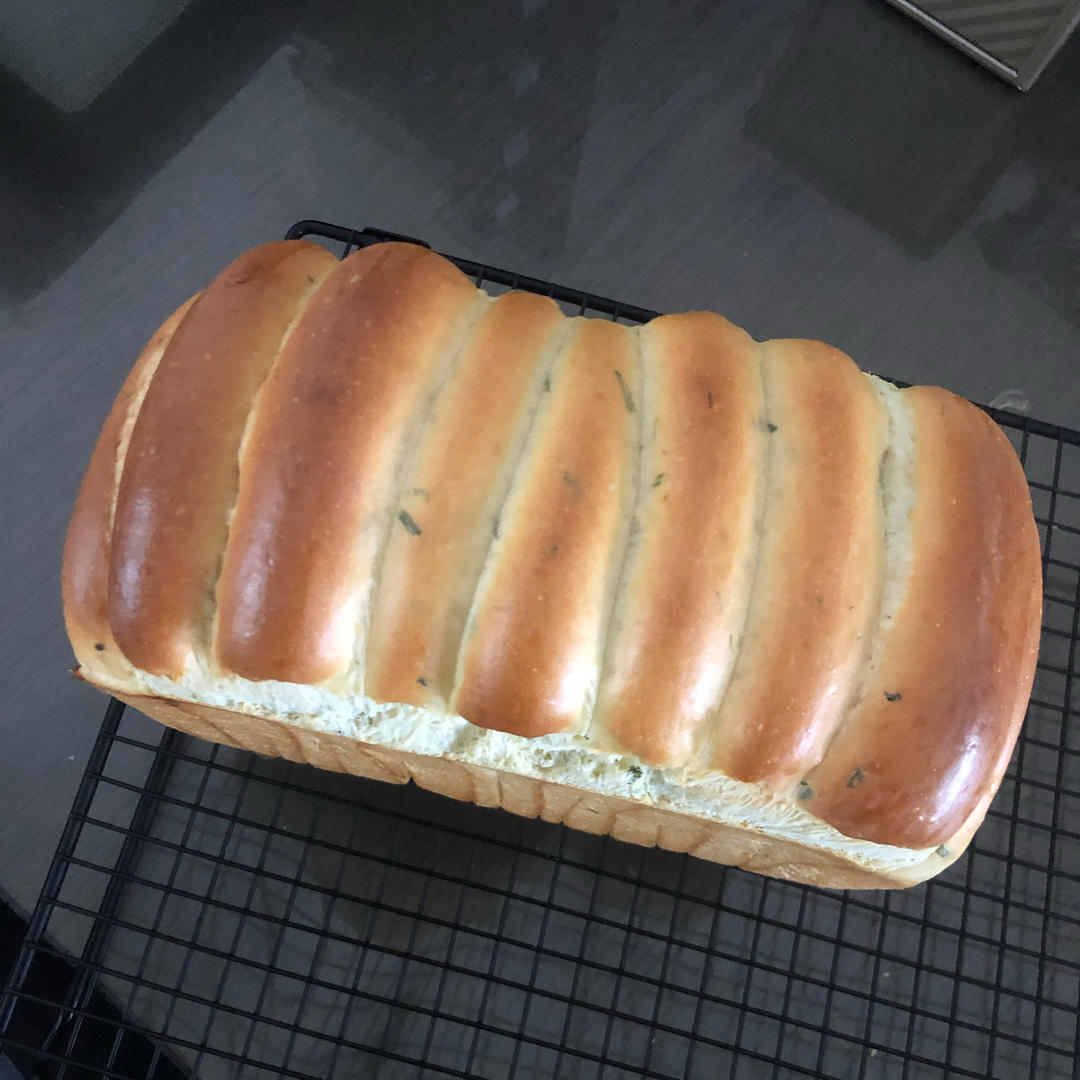 秒杀吐司的面包整形方法