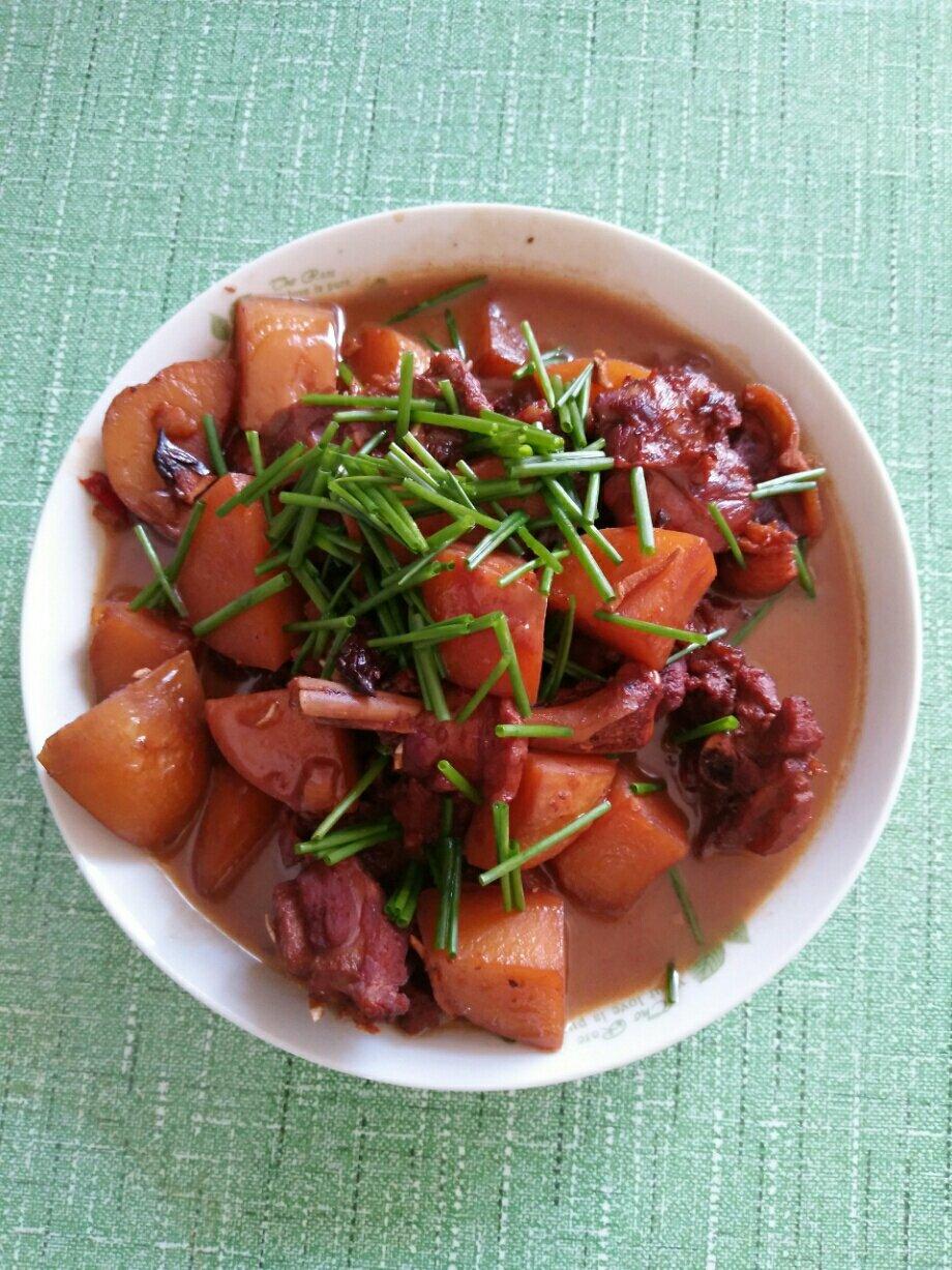 土豆焖鸭