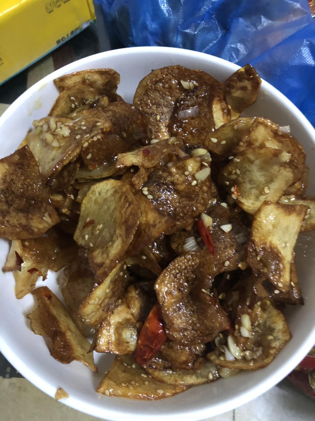 没有鱼皮的香酥鱼皮土豆片
