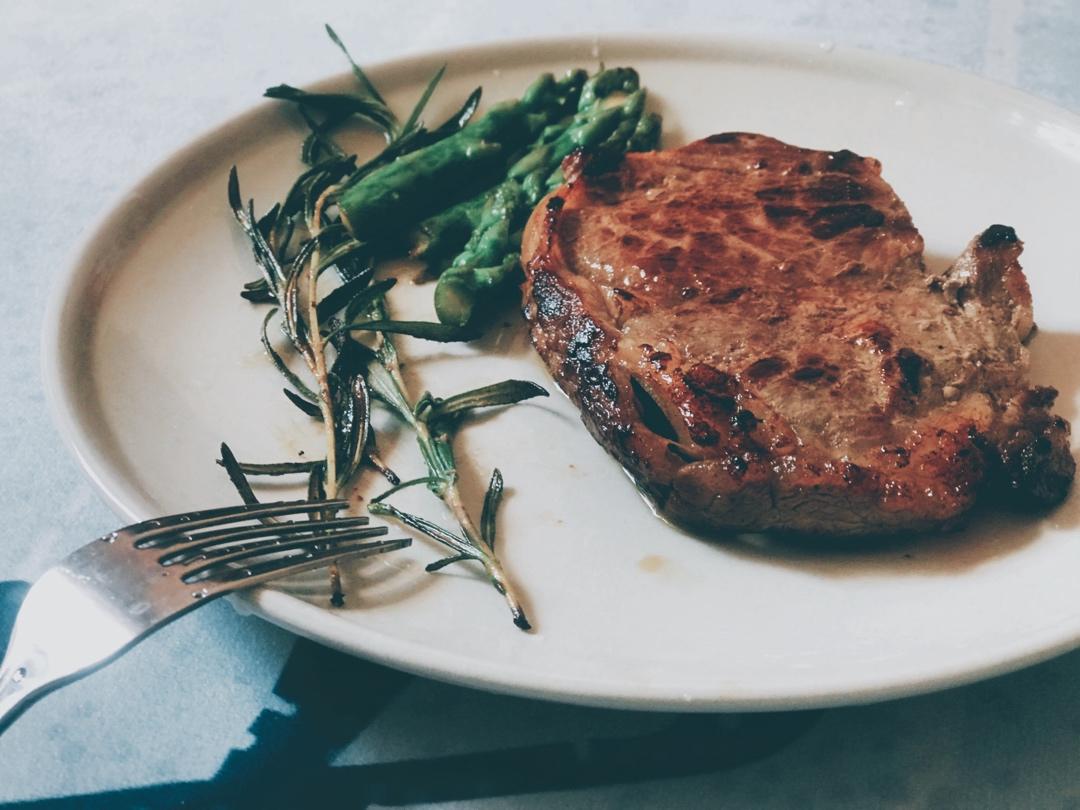 迷迭香煎牛排