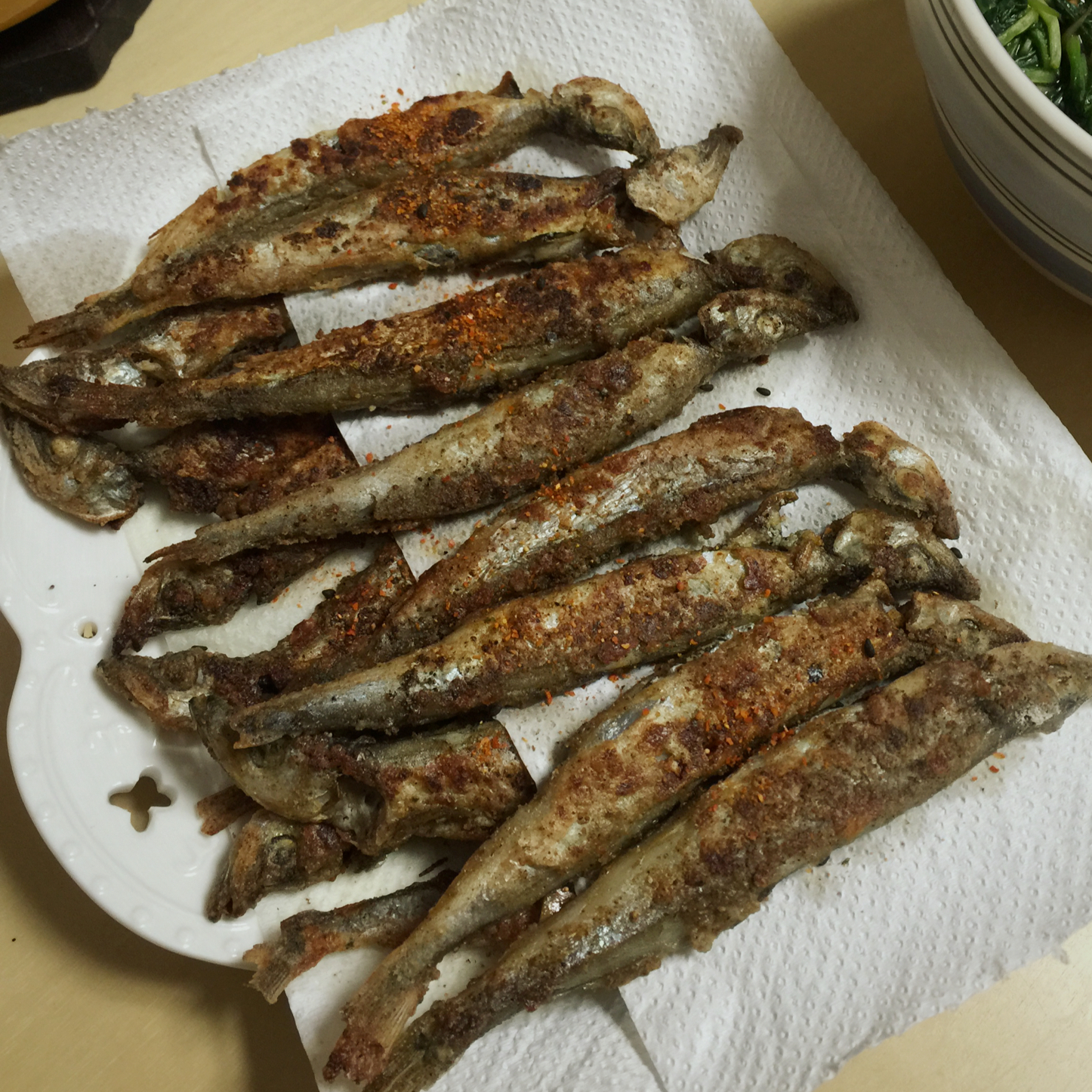 香煎椒盐多春鱼