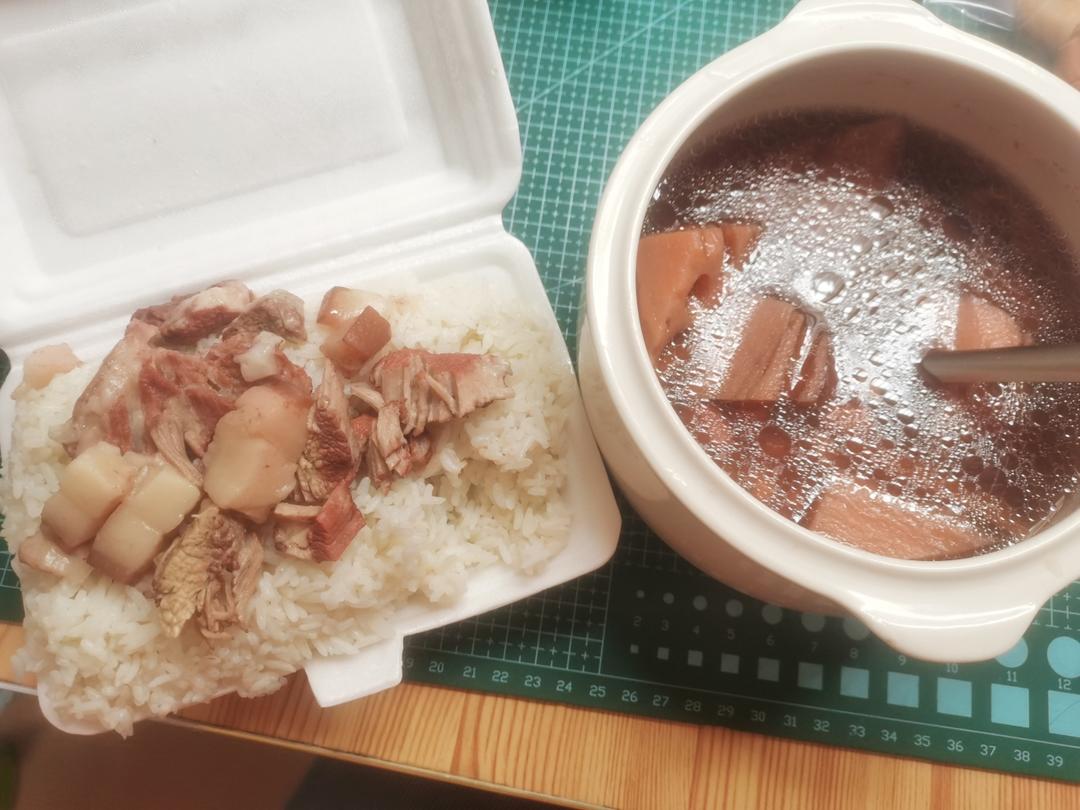 煲一款汤好喝材料也好吃的汤花生莲藕汤