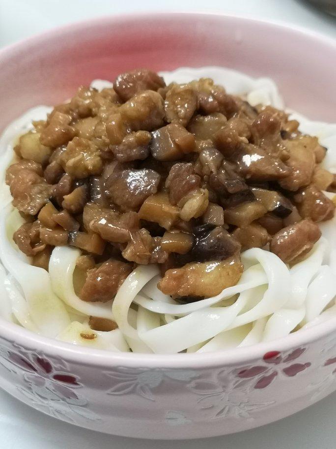 土豆茄子打卤面（超简单超美味）