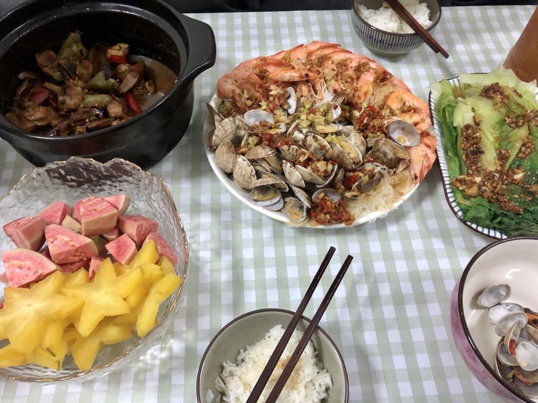 蒜蓉粉丝蒸双鲜（蒜蓉粉丝蒸花甲虾）