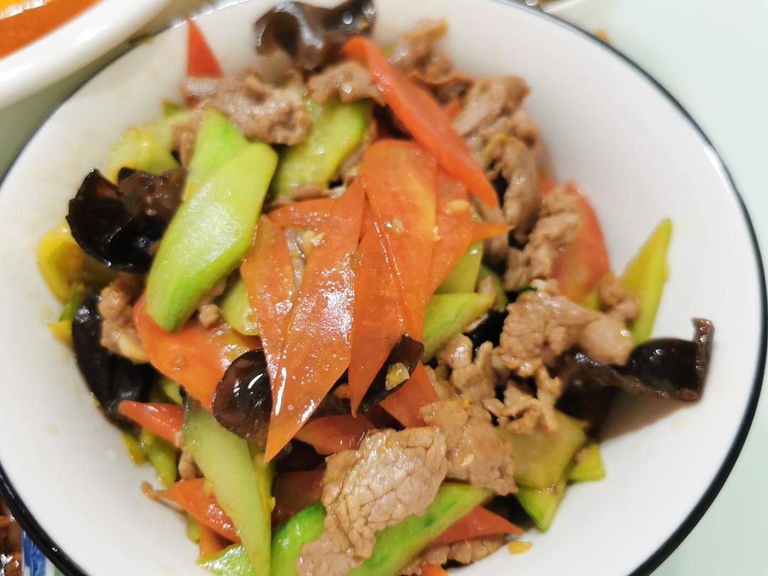 黄瓜木耳肉片