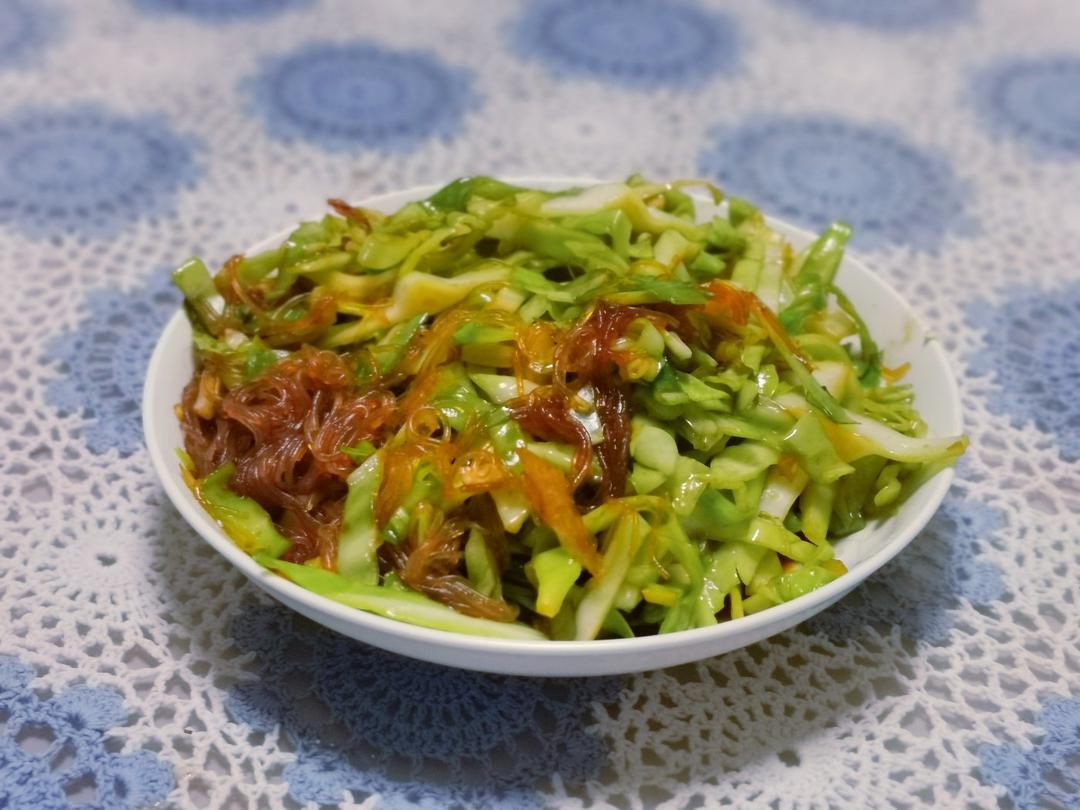 包菜炒粉丝