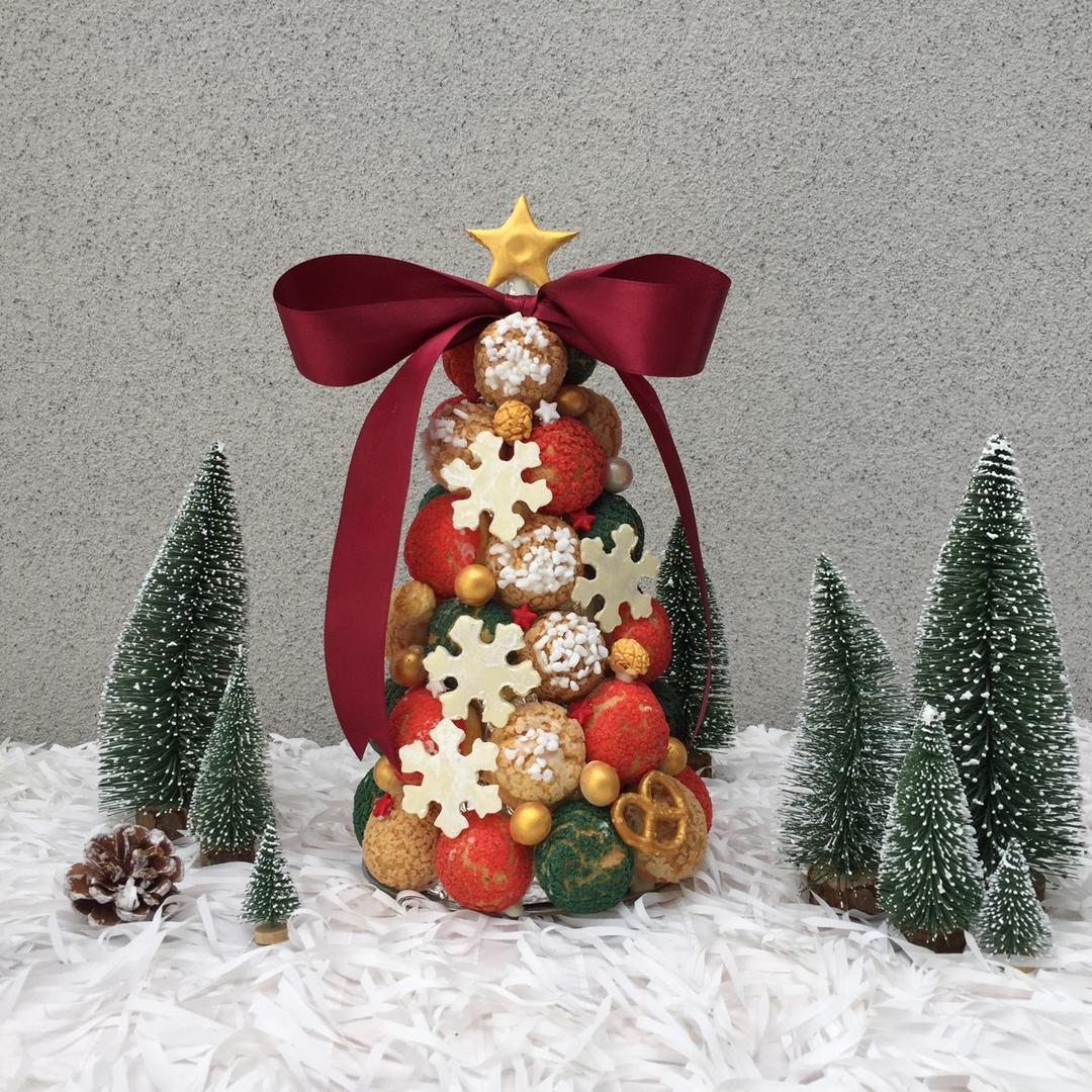 圣诞雪景焦糖泡芙塔