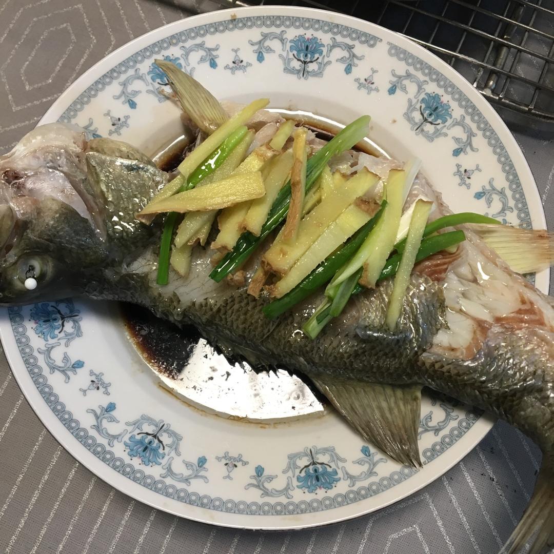 清蒸鲈鱼