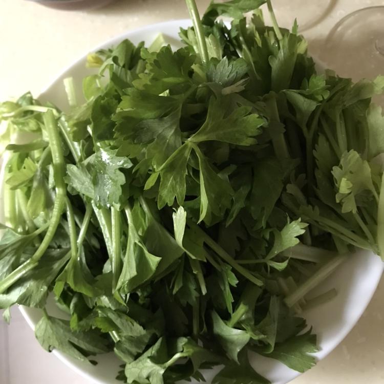 芹菜炒肉
