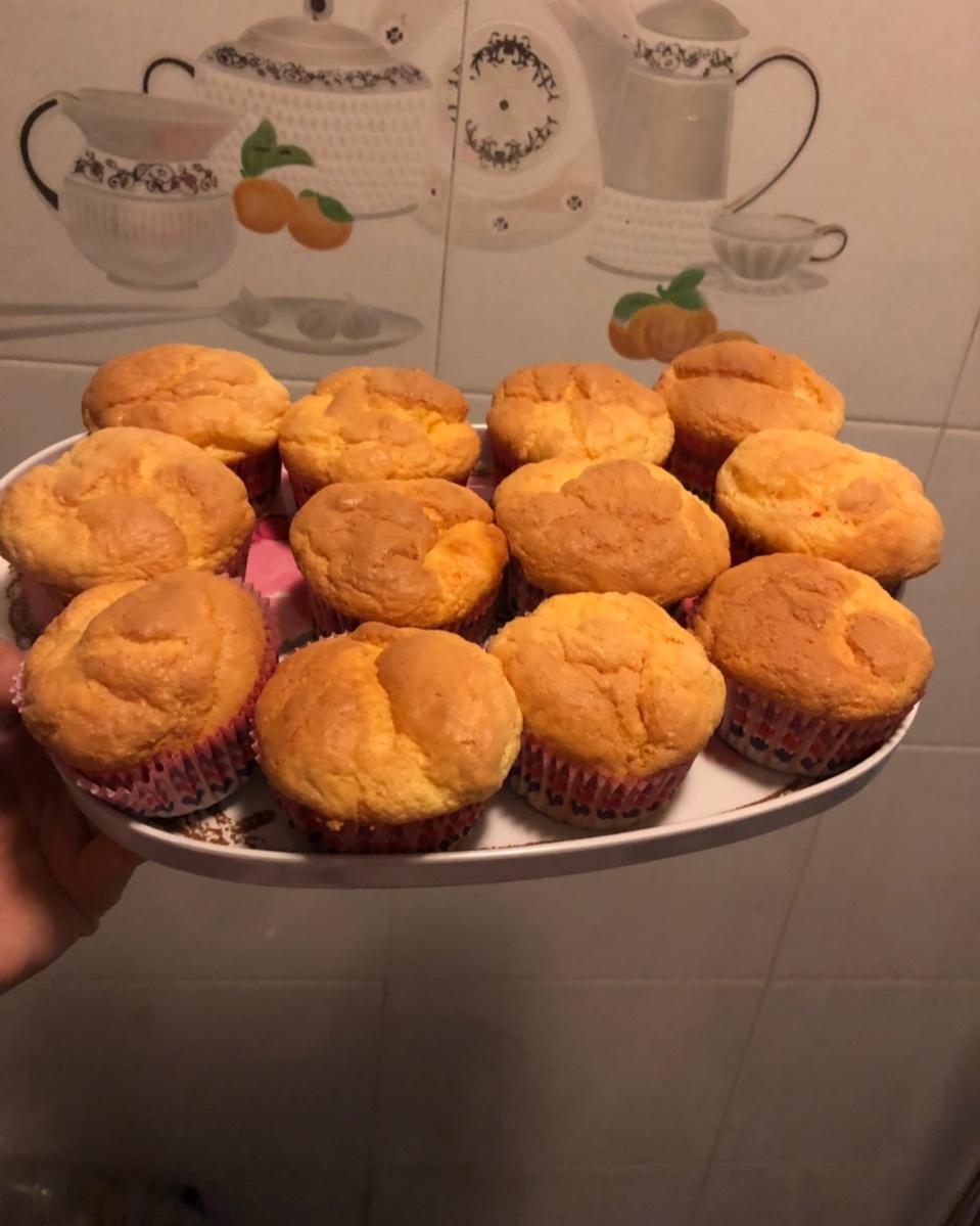 凯瑟琳格格做的最好吃的肉松拔丝小蛋糕(秒杀各种小烘焙坊~)