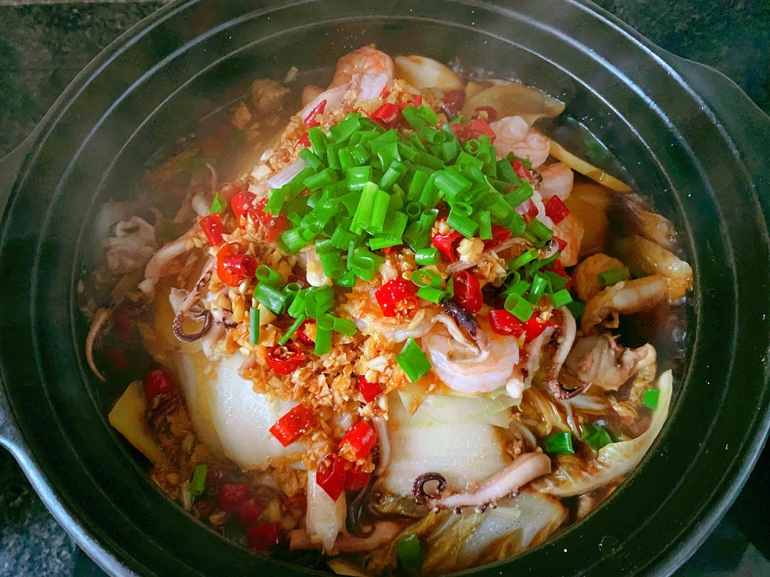 火爆餐厅的肉末蒜蓉鲜虾鱿鱼煲，鲜香美味又下饭