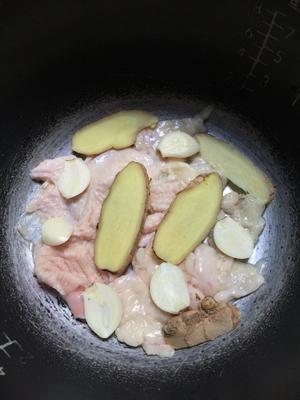 电饭煲版：广式手撕鸡的做法 步骤3