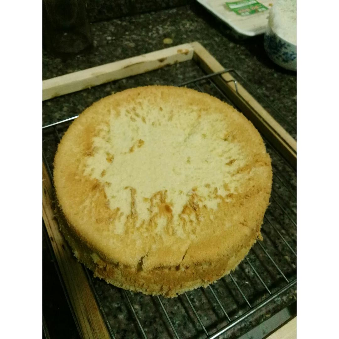 烤箱做蛋糕（戚风蛋糕的做法）