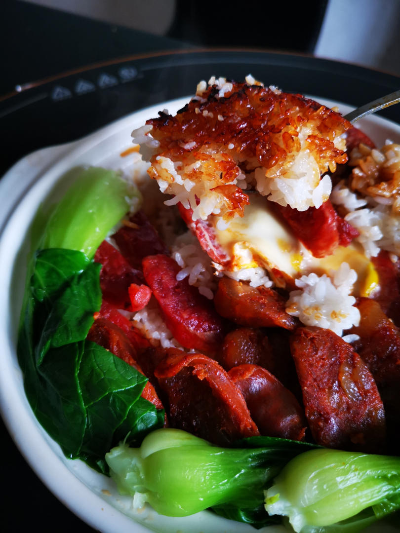 腊味煲仔饭，20分钟饭菜同出