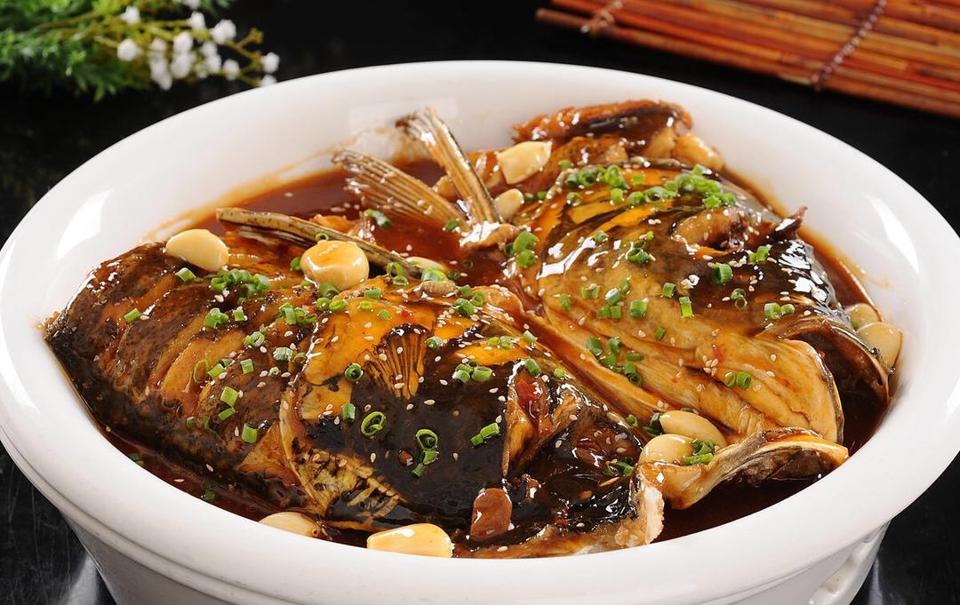 红烧鱼头