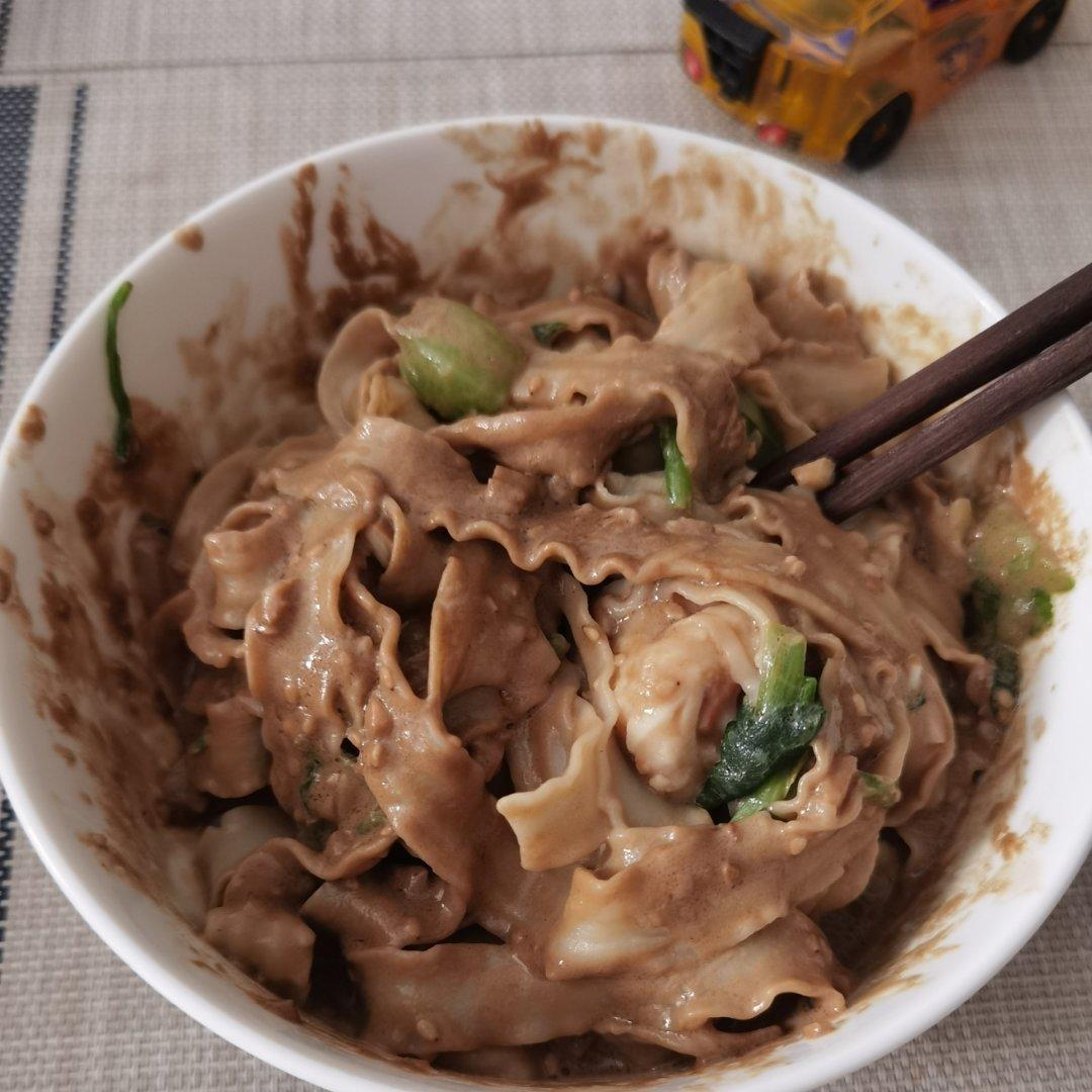 零难度的麻酱拌面皮，好吃到飞