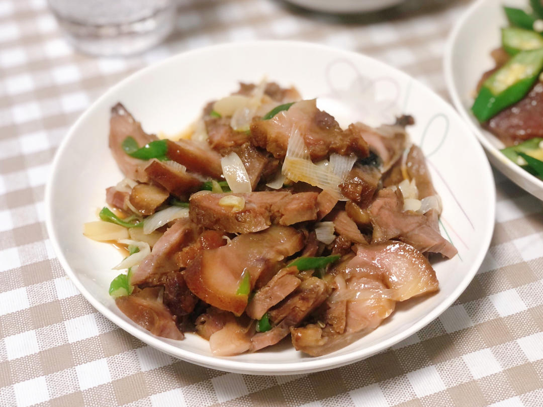 葱炒猪头肉