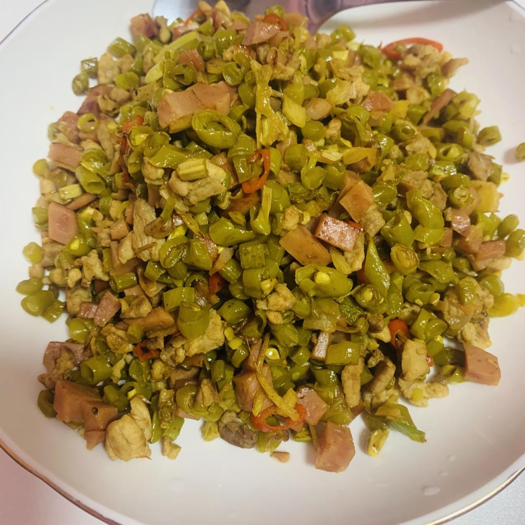 肉沫蒜苗炒酸豆角