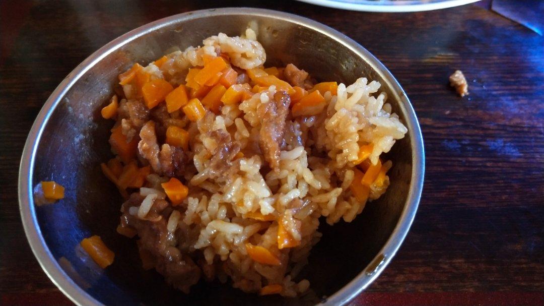 电饭煲排骨饭-三寻食堂