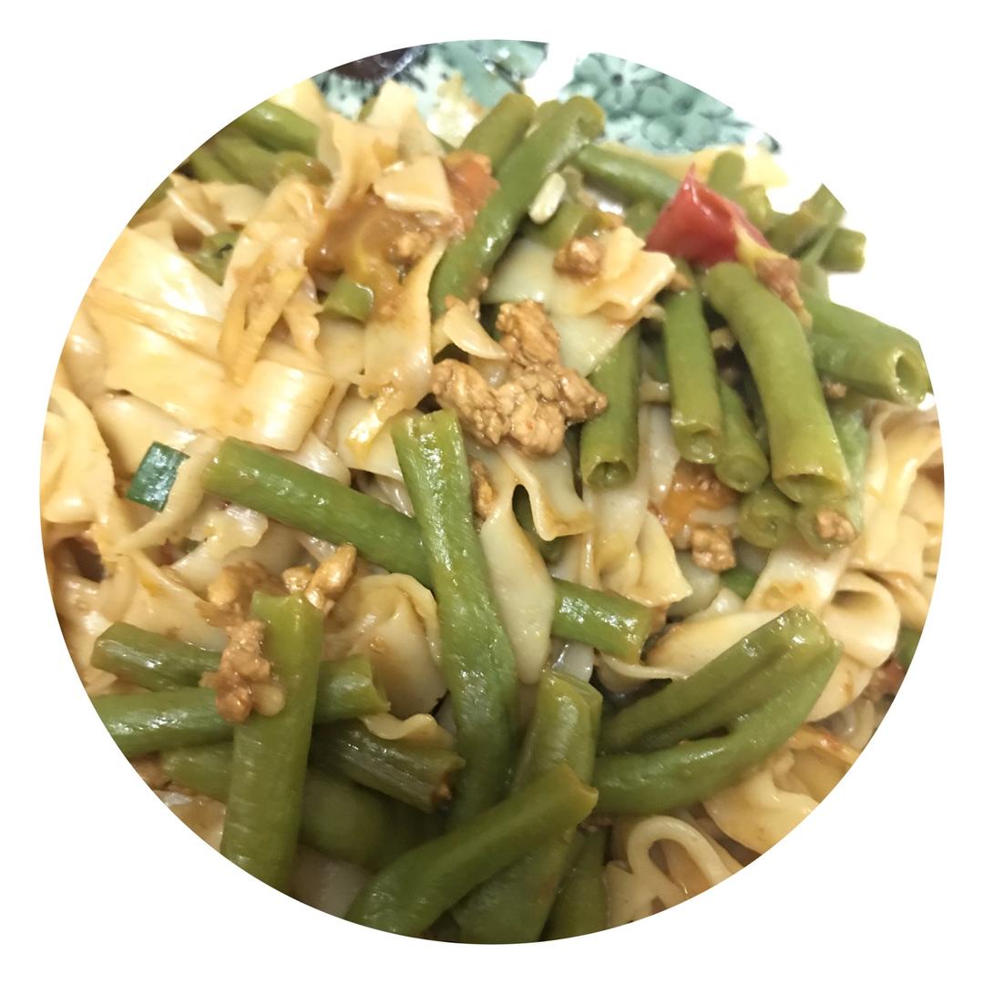 堂妈小厨——豆角番茄焖面