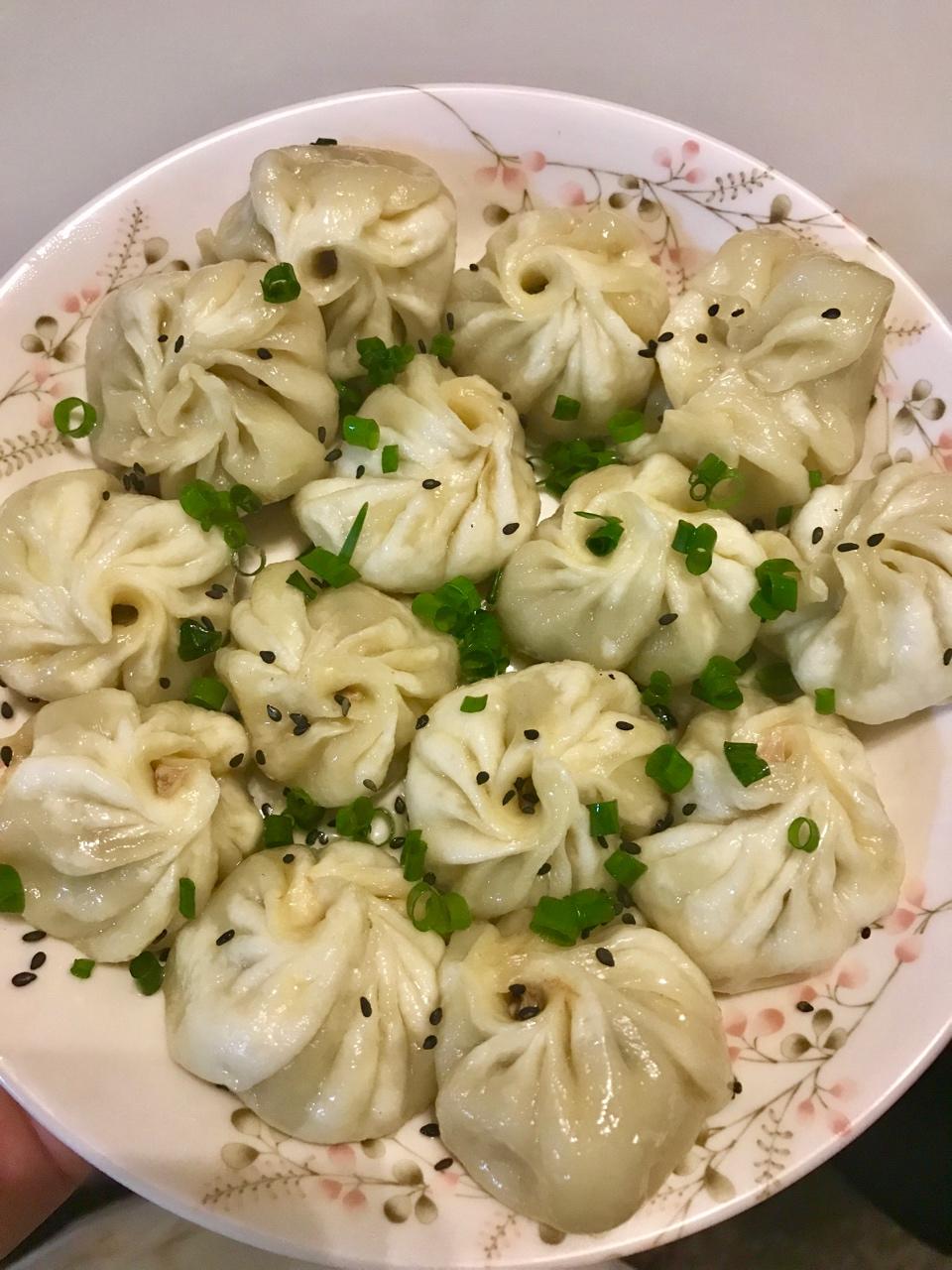 生煎包（新视频。猪肉韭菜莲藕生煎包）
