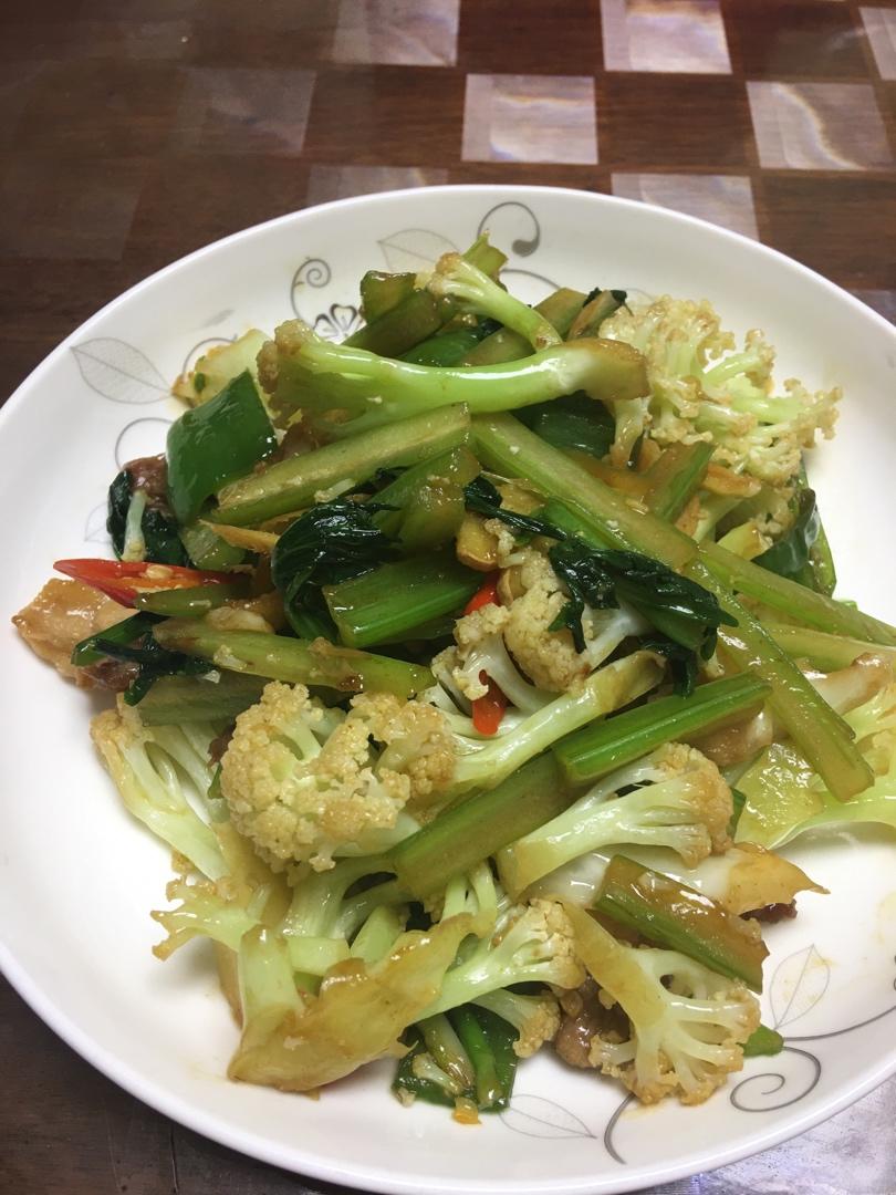 和饭店一个味道的干锅花菜
