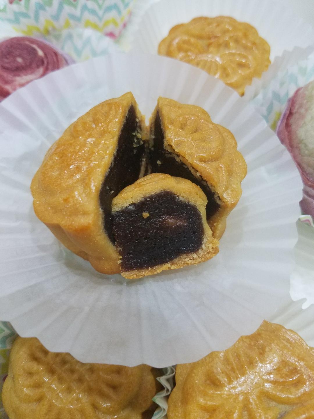 广式月饼——蛋黄莲蓉月饼