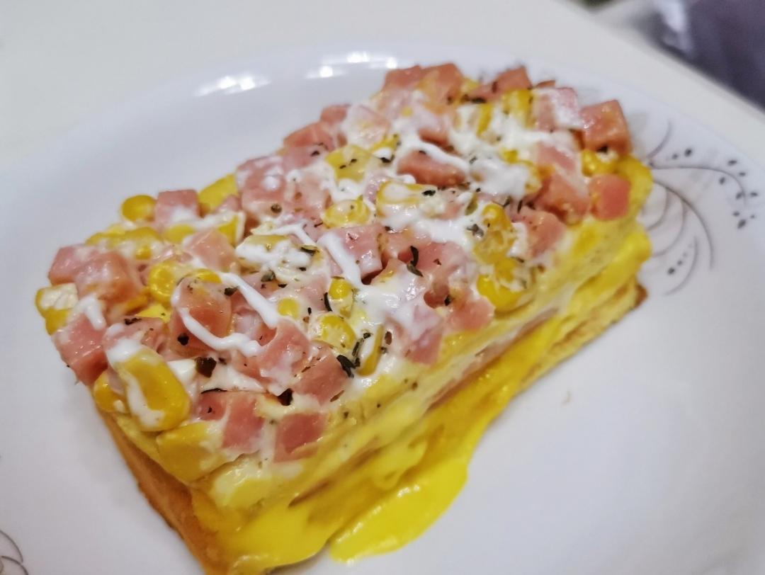 好利来同款|巨无霸芝士玉米肉松三明治🥪