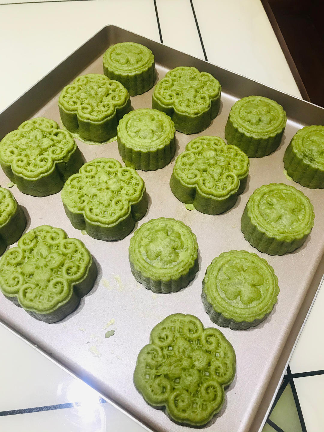今年爆火的开心果脆皮月饼｜开心果霸霸月饼