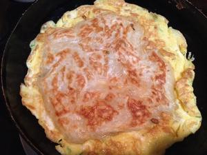 腐乳鸡蛋摊飞饼（快手，有滋有味早餐）的做法 步骤4