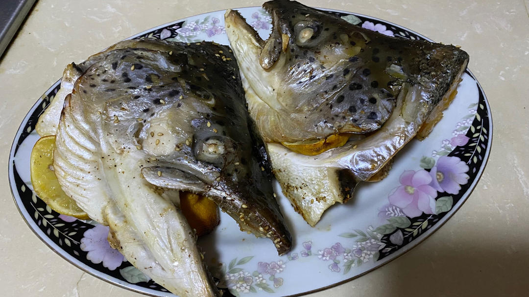 香烤三文鱼头-味道完胜日料店