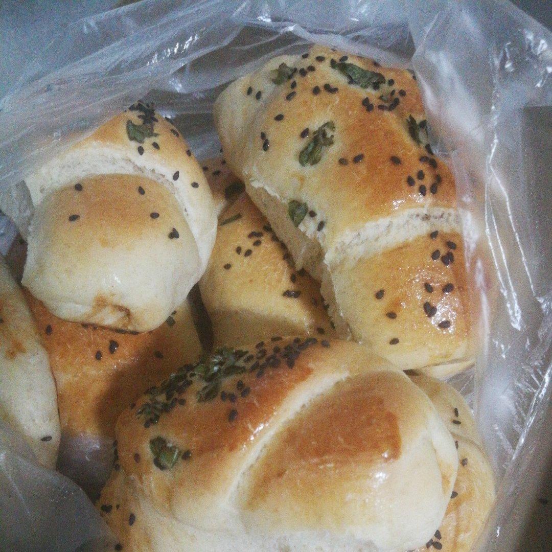 全麦肉松面包卷