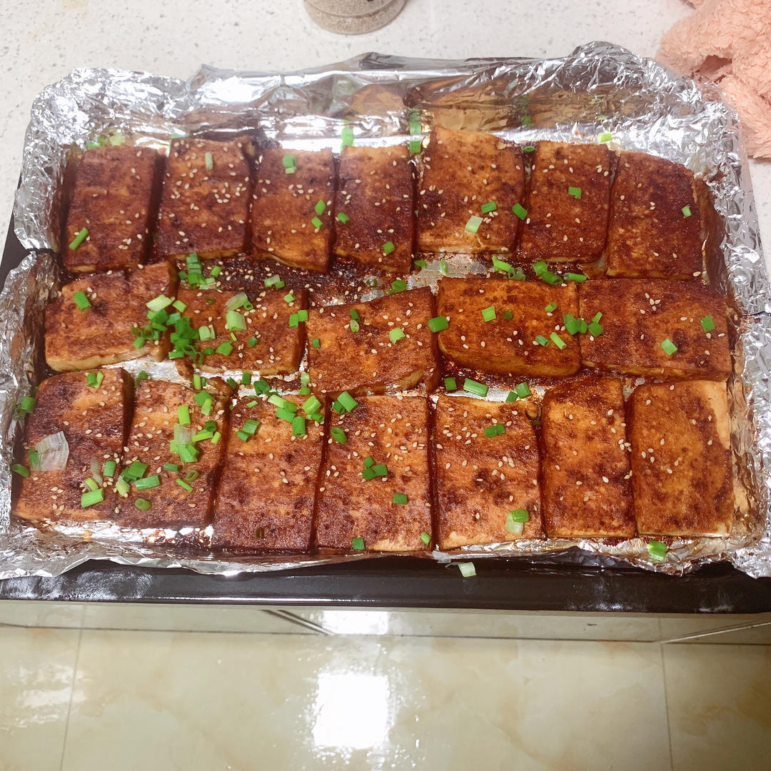 烤箱烤豆腐|5元烤一大盘，在家轻松搞定火爆小吃街的美食！