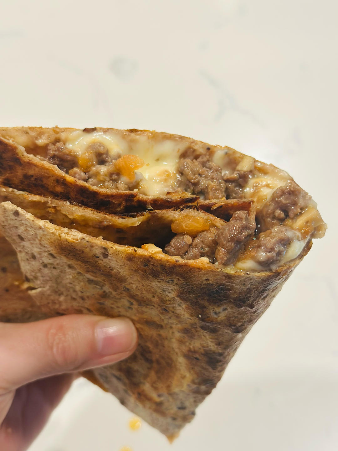 爆浆芝士牛肉饼，只要我吃得够快热量他追不上我