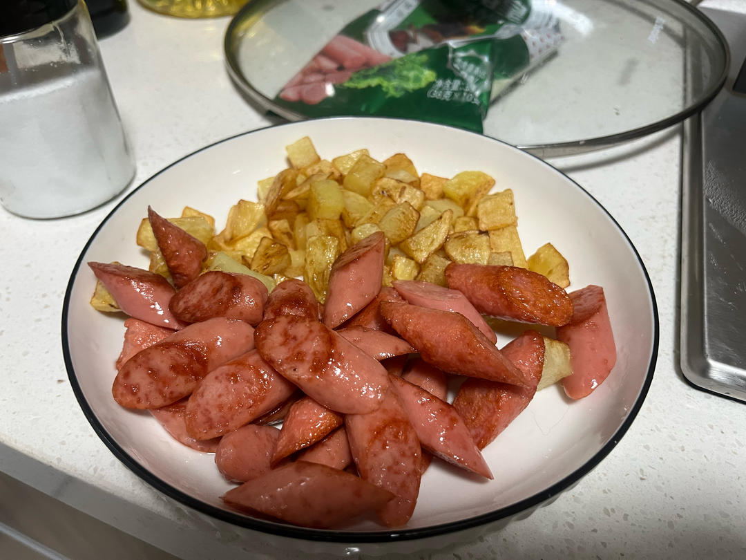 香辣孜然土豆火腿肠～秒杀烧烤店！！