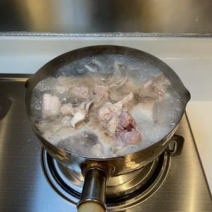 肉骨茶排骨汤的做法 步骤1