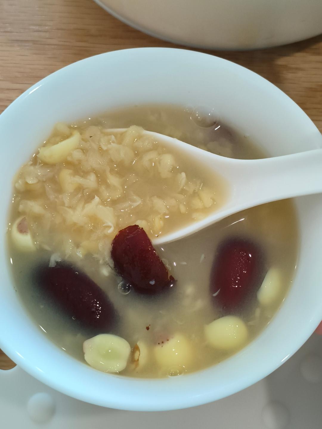 绿豆红枣莲子汤【去皮绿豆】补脾胃，清淡清甜版的做法