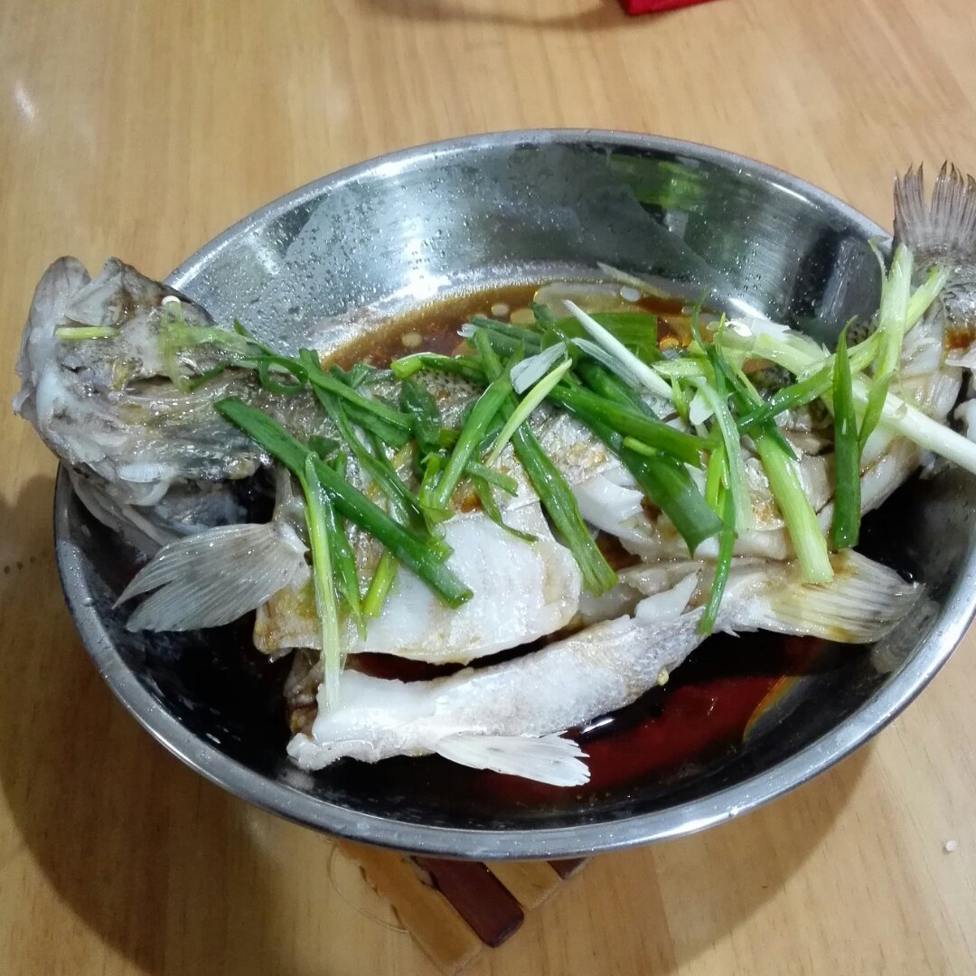 蒸鲈鱼