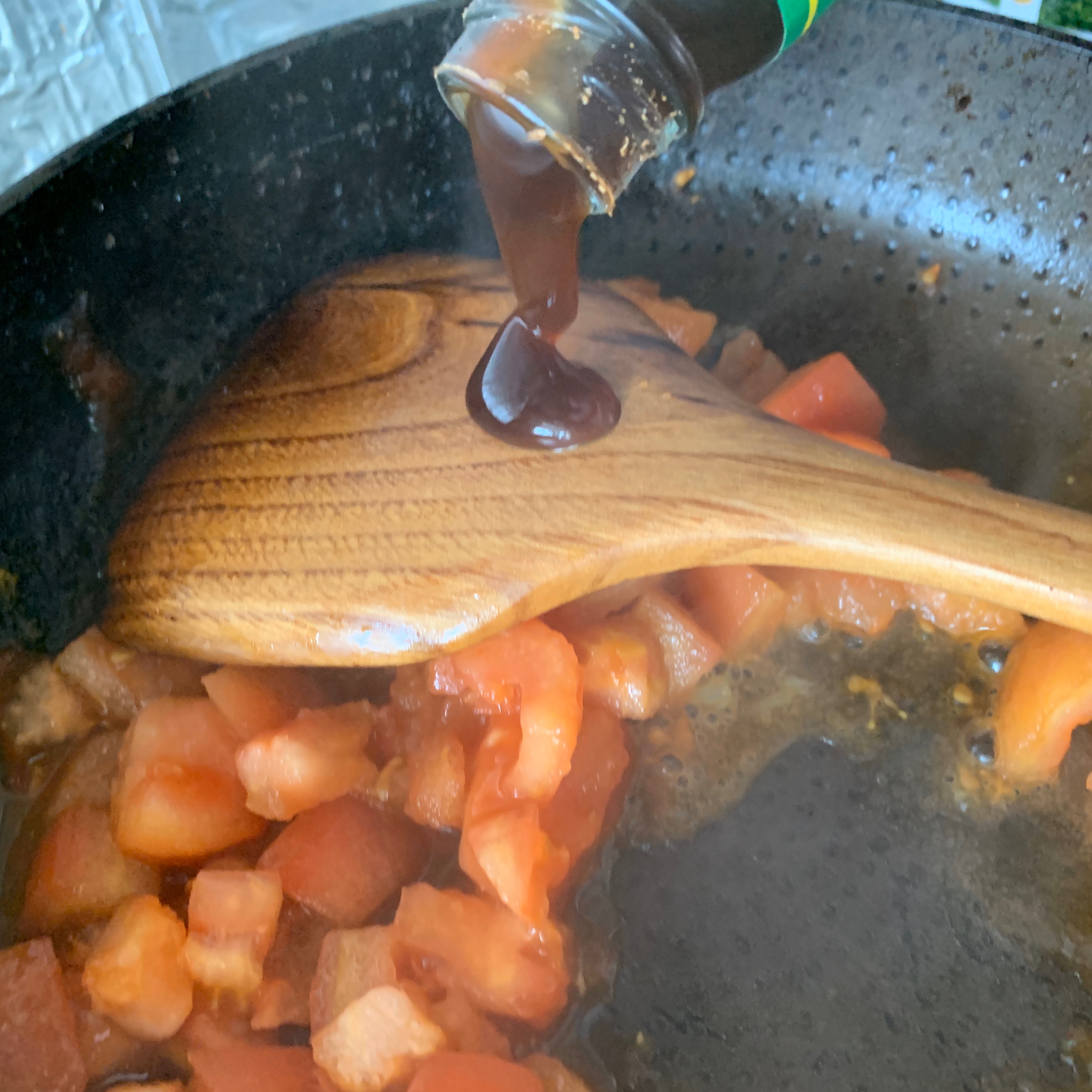 网红茄汁火腿酸汤面的做法 步骤6