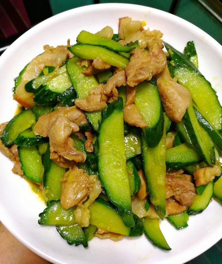 梅雪李做的黄瓜炒肉